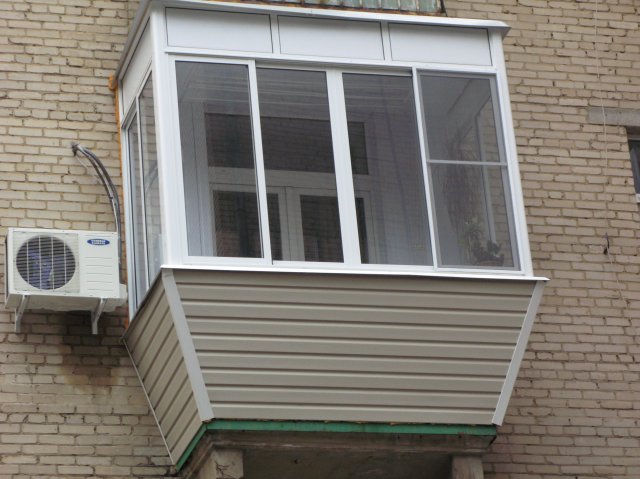 Остекление балконов в хрущевке с выносом по цене от производителя Верея