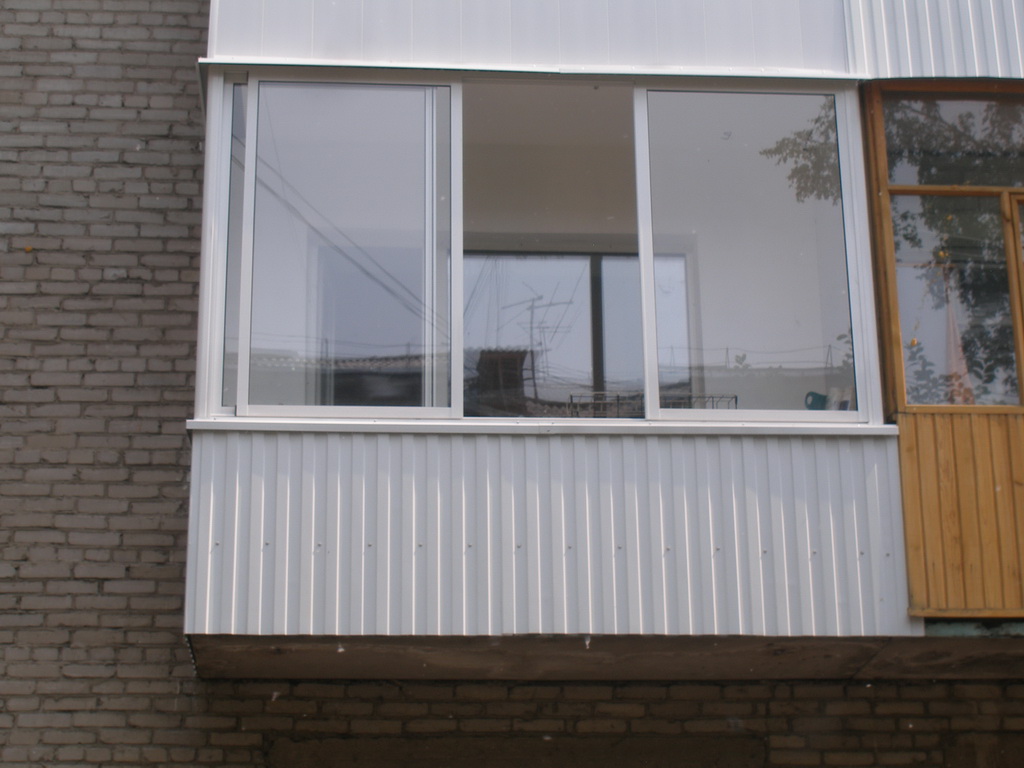 Установка пластиковых окон на балконе: остекление лоджии Верея