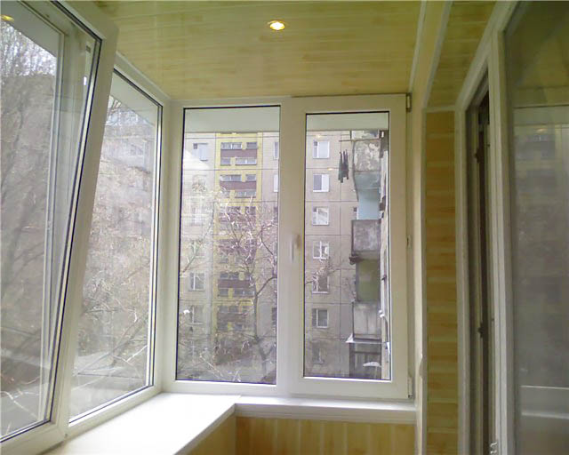 Остекление балкона в панельном доме по цене от производителя Верея